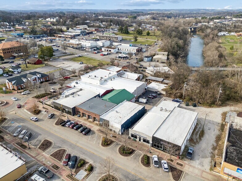 More Photos Of 109 E 6th St, Columbia Storefront For Sale