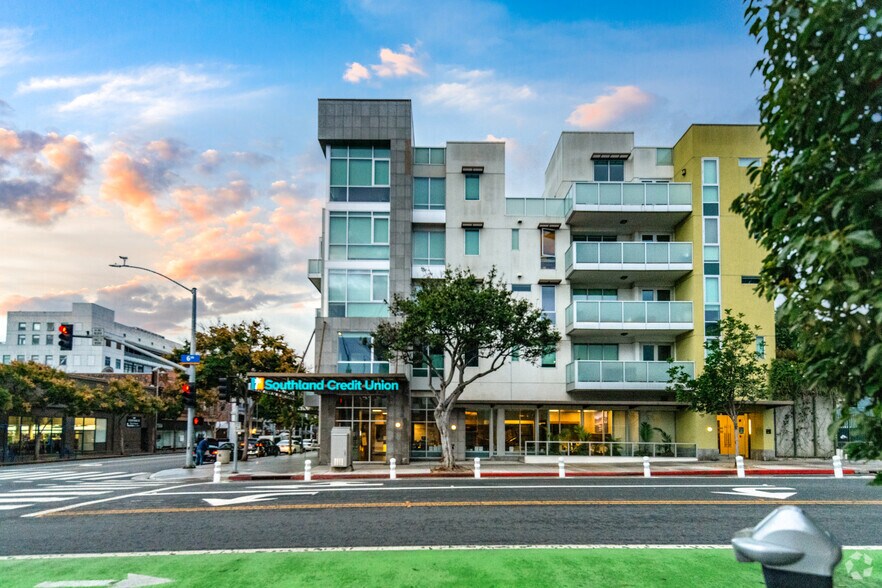 More Photos Of 525 Santa Monica Blvd, Santa Monica Apartments For Lease