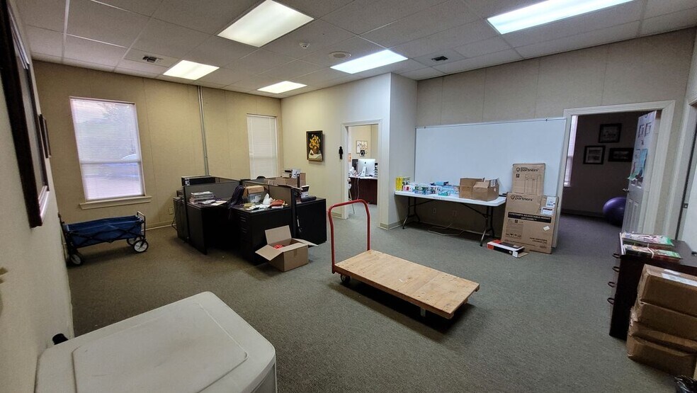 More Photos Of I-55 North Frontage, Jackson Office For Sale