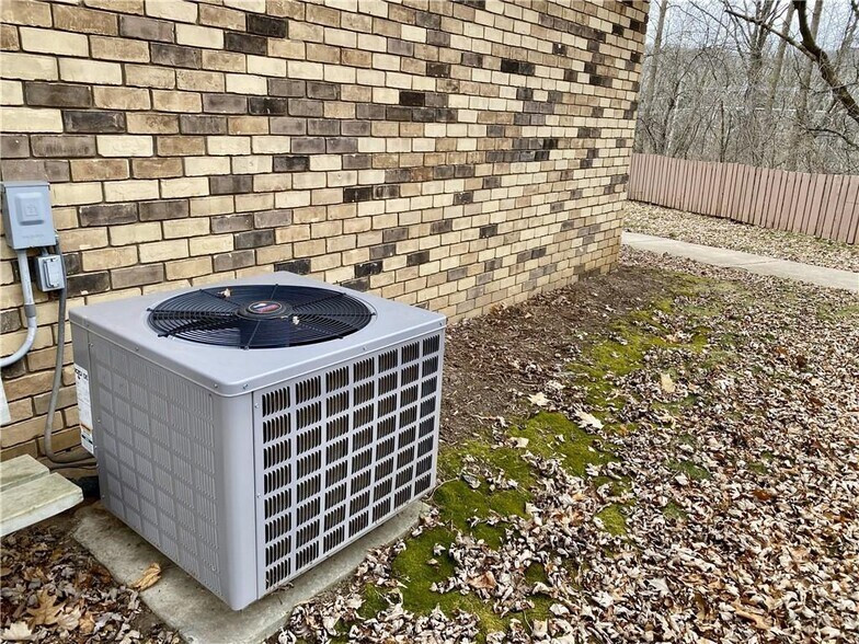 More Photos Of 232 Springer Ave, Elmwood Medical For Sale
