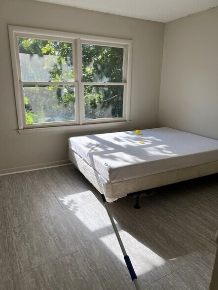 More Photos Of 201 Colony Dr, Enterprise Apartments For Sale