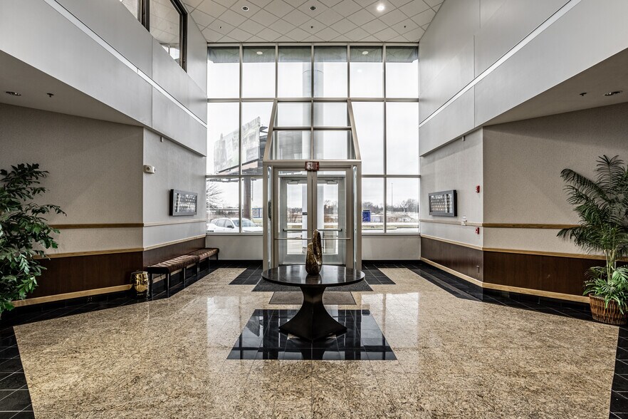 More Photos Of 777 Beachway Dr, Indianapolis Medical For Lease