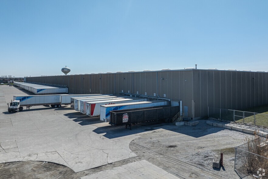 More Photos Of 475 Superior Ave, Munster Warehouse For Sale