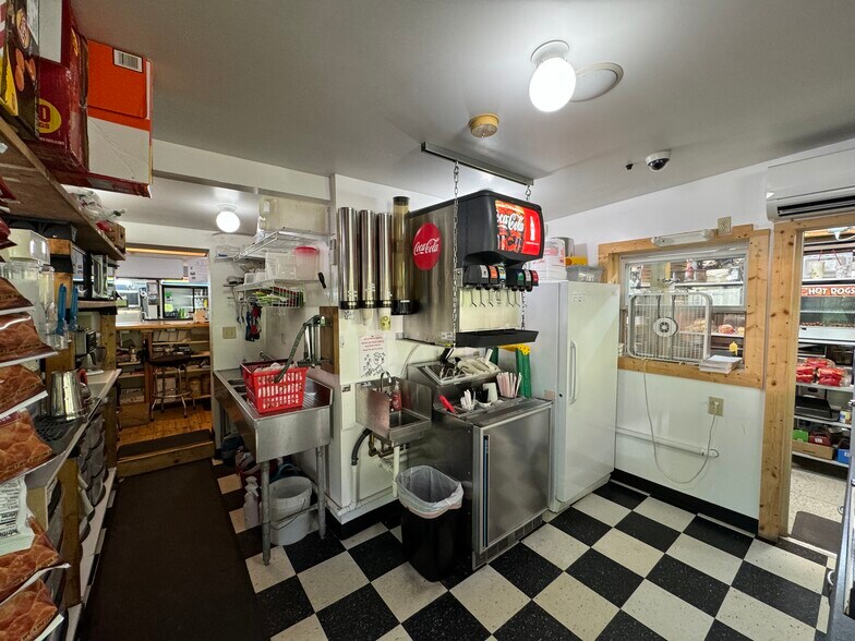 More Photos Of 482 N Sage Lake Rd, Hale Freestanding For Sale