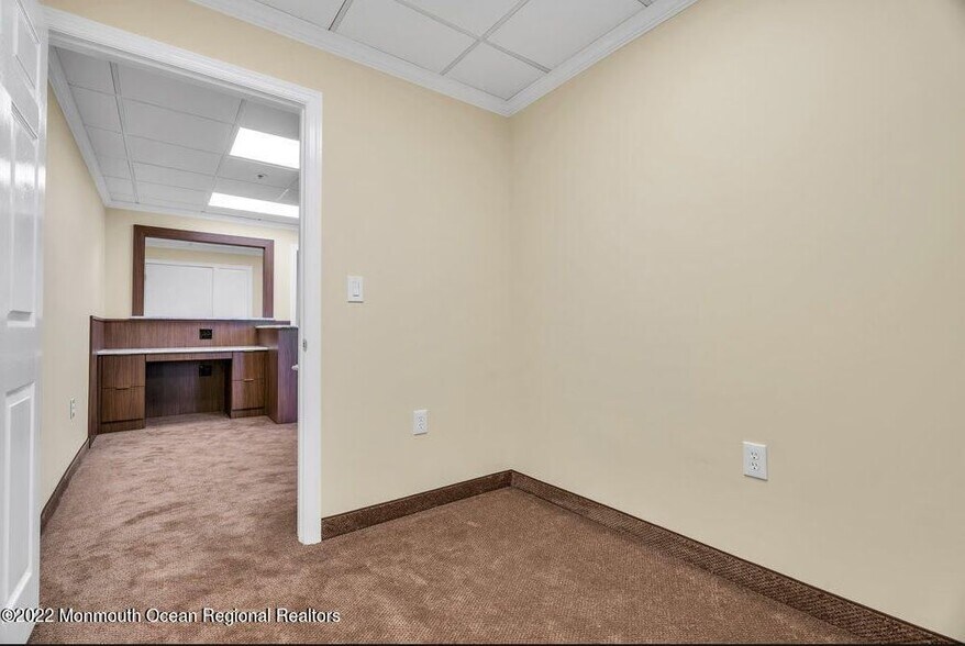 More Photos Of 445 Brick Blvd, Brick Medical For Lease