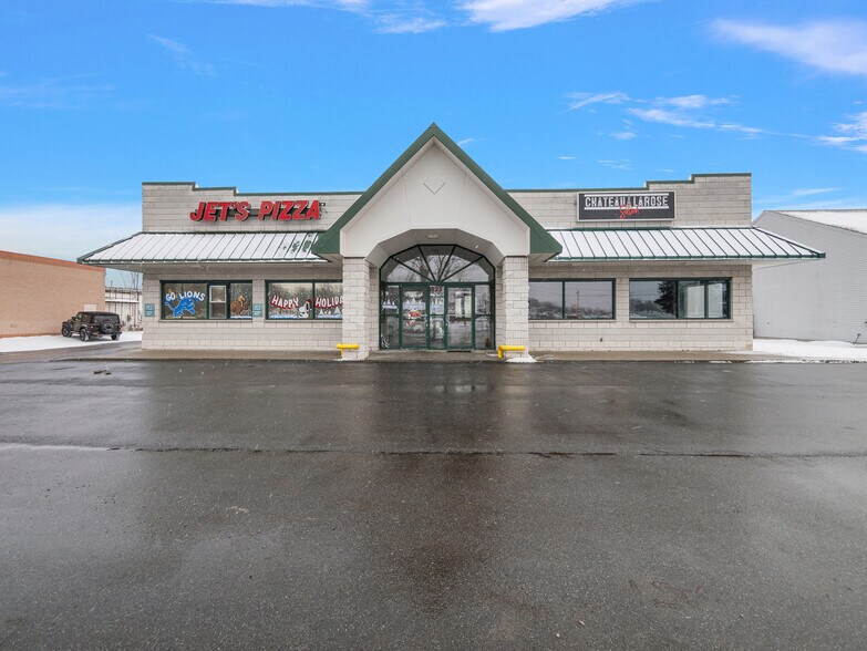 Primary Photo Of 825 Michigan Ave, Marysville Freestanding For Lease