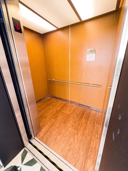 More Photos Of 12272 US Highway 98 W, Miramar Beach Office For Sale