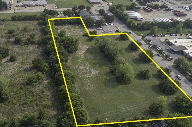 More Photos Of 420 Duncan Perry Rd, Grand Prairie Land For Sale