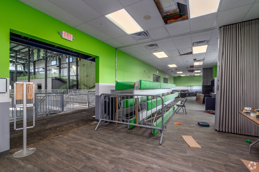 More Photos Of 9960 St Rt 43, Streetsboro Amusement Park For Sale