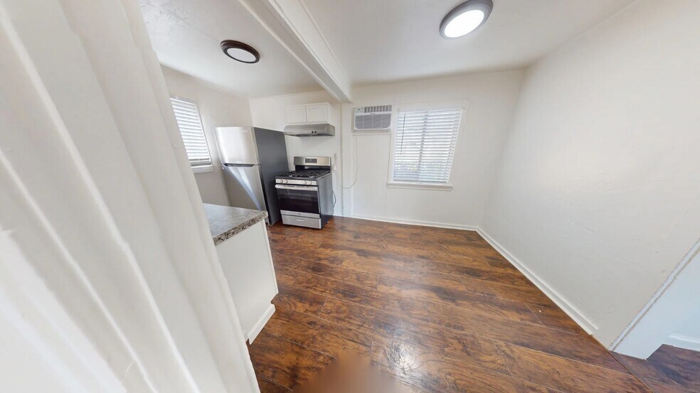 More Photos Of 2715 Twin View Blvd, Shasta Lake Multifamily For Sale