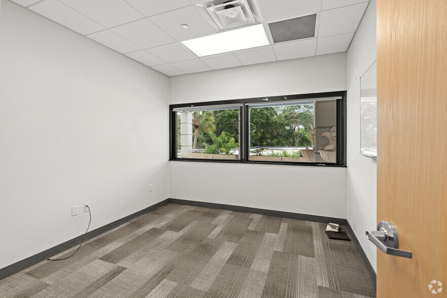 More Photos Of 5300 Broken Sound Blvd NW, Boca Raton Office For Lease