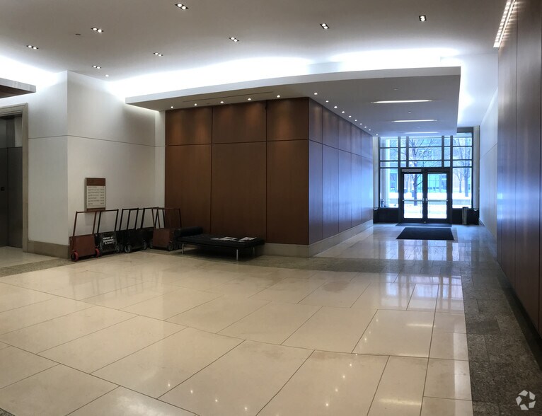 More Photos Of 325 John H McConnell Blvd, Columbus Office For Lease