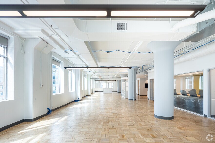 More Photos Of 119 Spadina Ave, Toronto Loft Creative Space For Lease