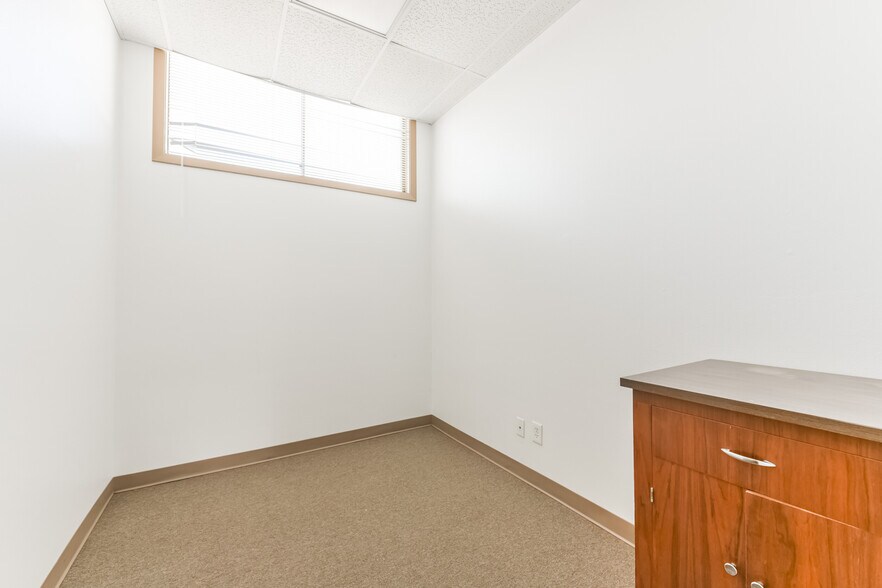 More Photos Of 1022-1024 Pasadena Blvd, Pasadena Medical For Sale