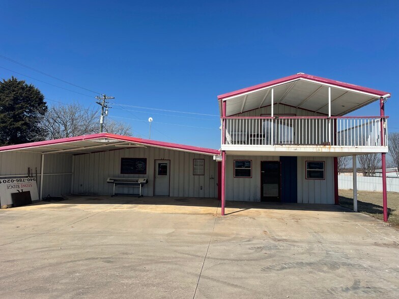 More Photos Of 734 FM 2048, Boyd General Retail For Lease