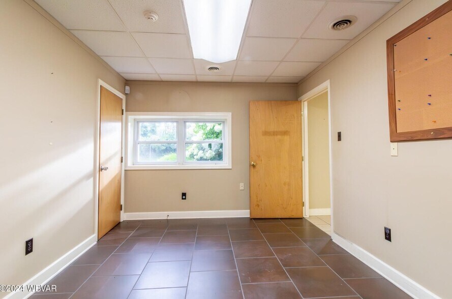 More Photos Of 6124 US Highway 15, Montgomery Warehouse For Lease