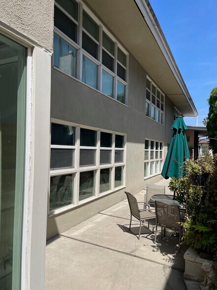 More Photos Of 937 Hilldale Ave, West Hollywood Apartments For Sale