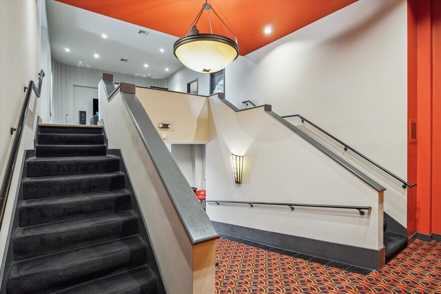 More Photos Of 5913 Washington Ave, Houston Office Residential For Sale