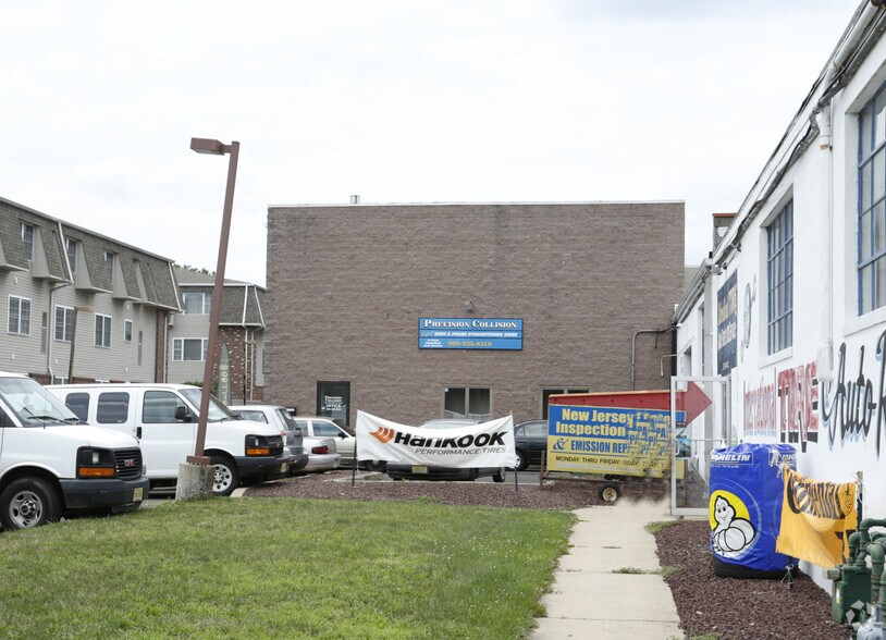 More Photos Of 1010 W Elizabeth Ave, Linden Warehouse For Lease