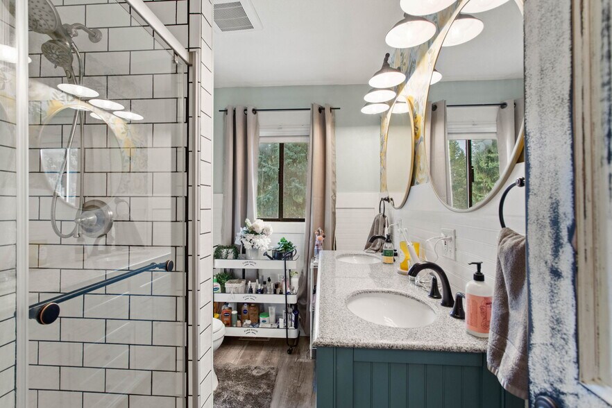 More Photos Of 1521 Willms Rd, Elk Lodge Meeting Hall For Sale