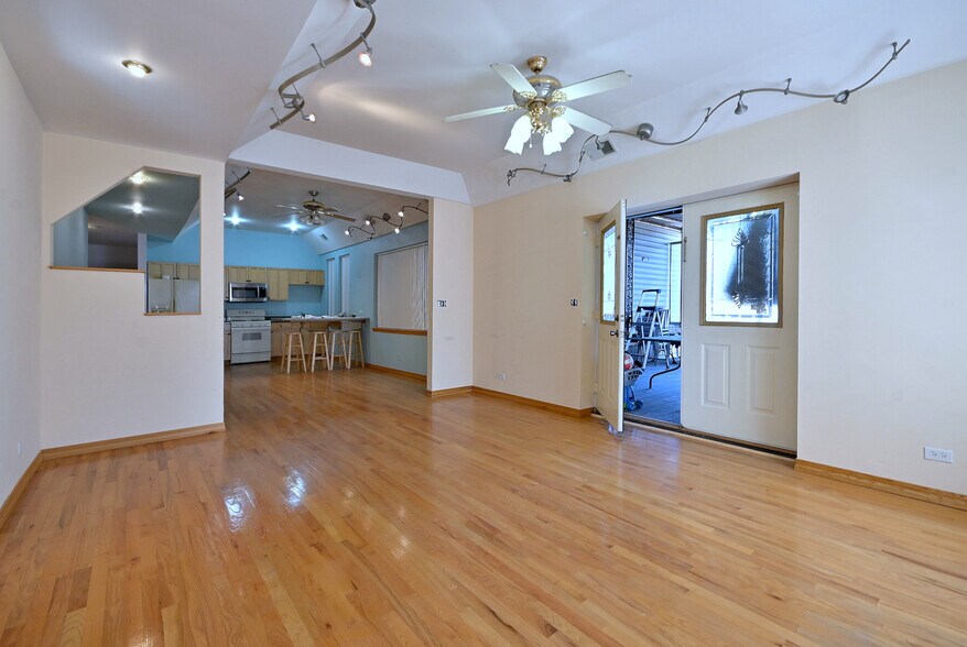 More Photos Of 6744-6756 W Belmont Ave, Chicago Storefront Retail Residential For Sale