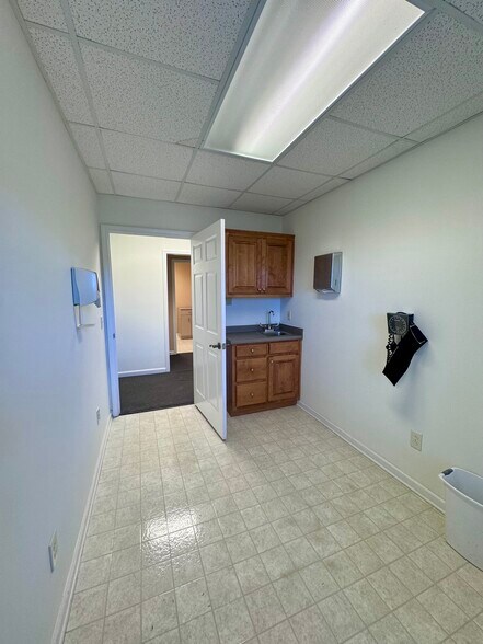 More Photos Of 70 Mountain Dr, Dahlonega Medical For Lease