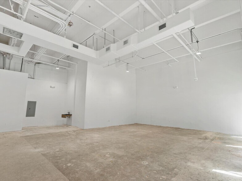More Photos Of 1231 14th St, Miami Beach Storefront Retail Office For Lease
