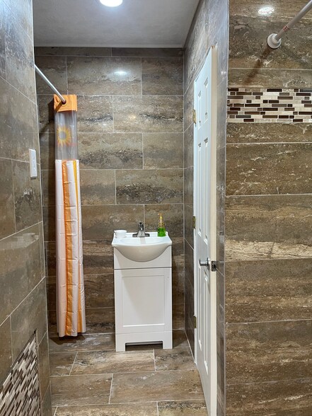 More Photos Of 1240 Holbrook Rd, San Antonio Religious Facility For Sale