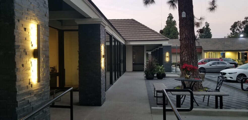 More Photos Of 1524 Brookhollow Dr, Santa Ana Coworking Space