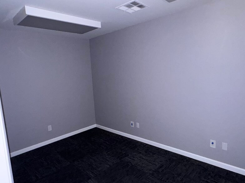 More Photos Of 5462 Pirrone Rd, Salida Research And Development For Lease