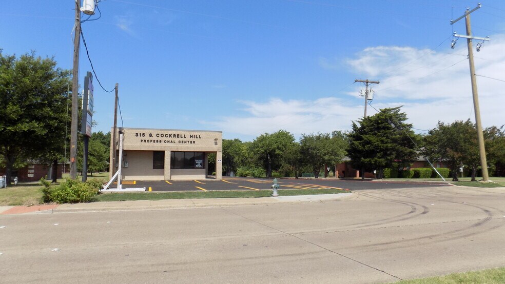 More Photos Of 315 S Cockrell Hill Rd, Duncanville Medical For Lease