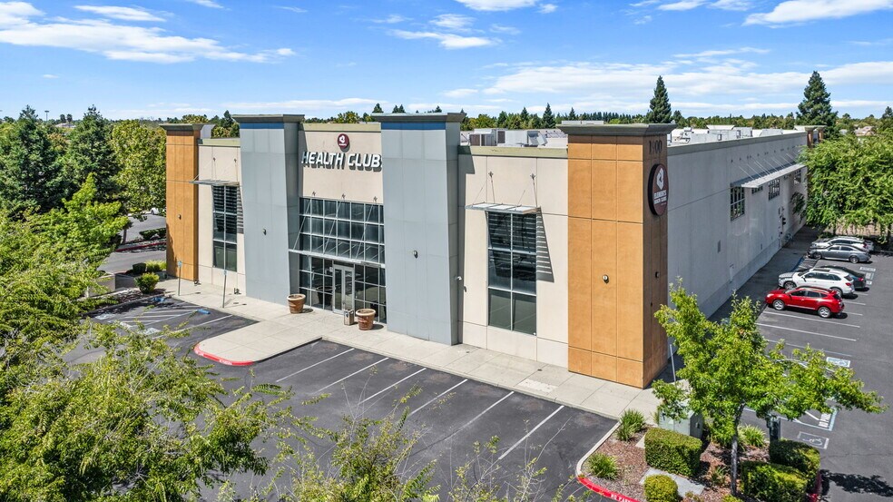 More Photos Of 1900 Del Paso Rd, Sacramento Health Club For Lease