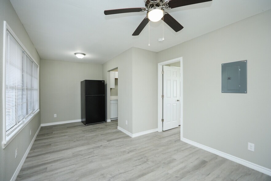 More Photos Of 1101 Demolay St, La Marque Apartments For Sale