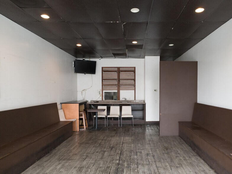 More Photos Of 8101-8109 Beverly Blvd, Los Angeles General Retail For Lease