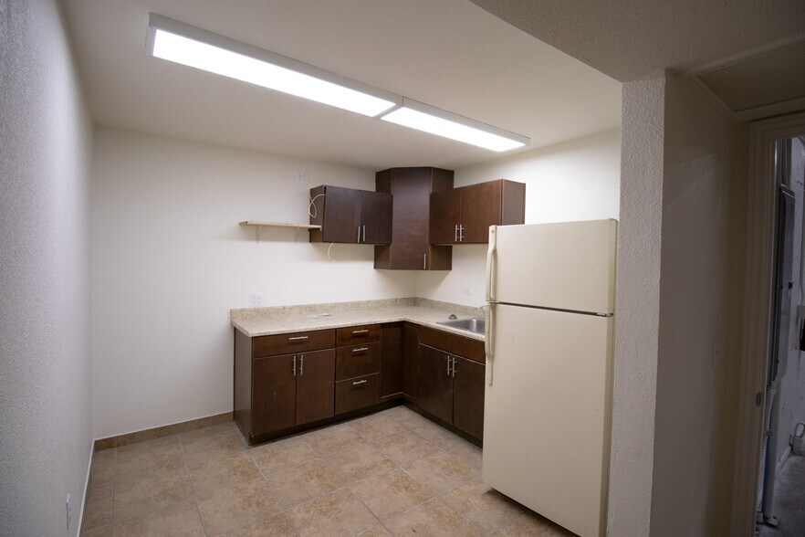 More Photos Of 1532 E Indianola Ave, Phoenix Service For Sale