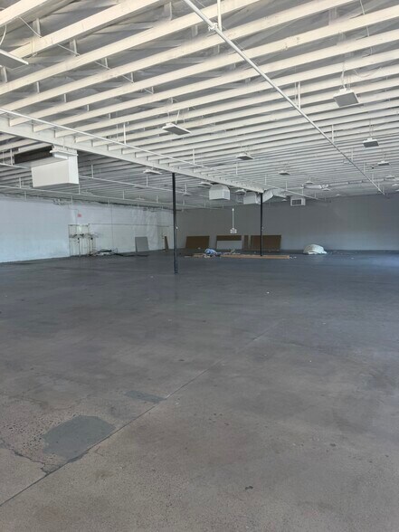 More Photos Of 116 N Lindsay Rd, Mesa Unknown For Lease