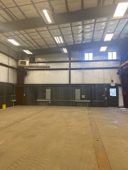 More Photos Of 540 National Ave, Tahoe Vista Manufacturing For Lease