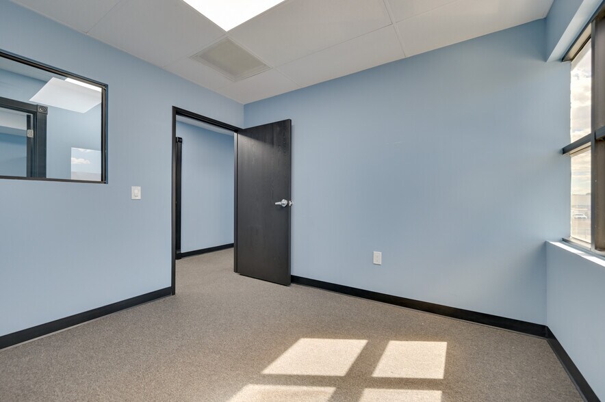 More Photos Of 5190 Arville St, Las Vegas Manufacturing For Sale