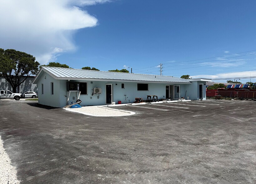 More Photos Of 1010 NW 52nd St, Fort Lauderdale Light Manufacturing For Sale