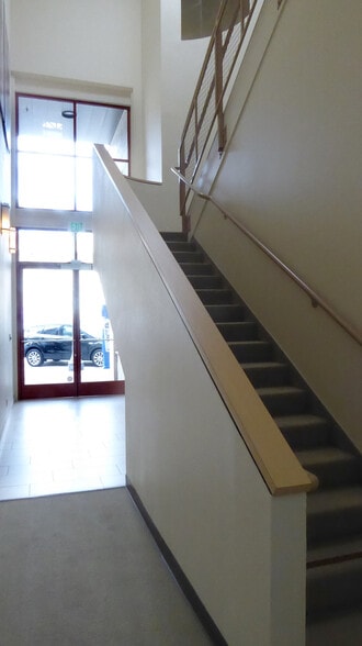 More Photos Of 532 E Main St, Ventura Storefront Retail Office For Lease