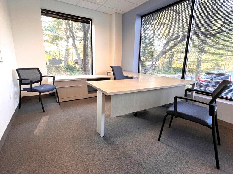 More Photos Of 405 Silverside Rd, Wilmington Office For Sale