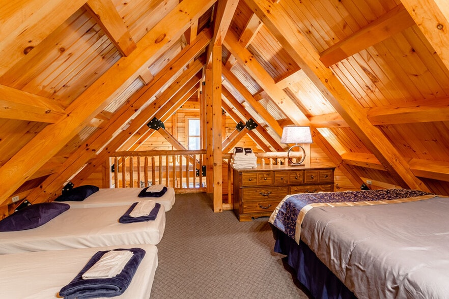 More Photos Of 500 Dodge Ridge Rd, Pinecrest Hotel For Sale