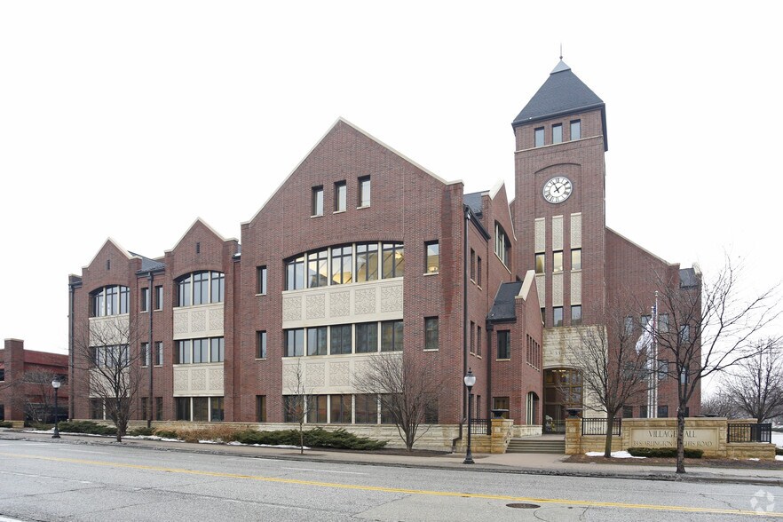 More Photos Of 21 S Evergreen Ave, Arlington Heights Unknown For Lease