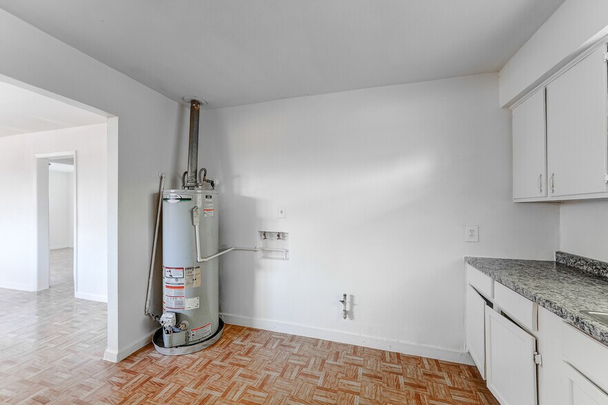 More Photos Of 2101 Hutton St, Houston Apartments For Sale