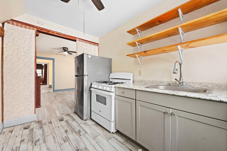 More Photos Of 415 Grand St, Newburgh Apartments For Sale