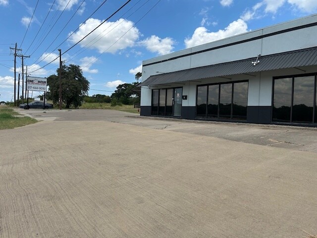 More Photos Of 1801 Southeast Pky, Azle Office For Sale