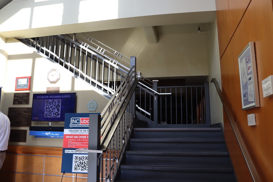 More Photos Of 100 Cherokee Blvd, Chattanooga Office For Sale