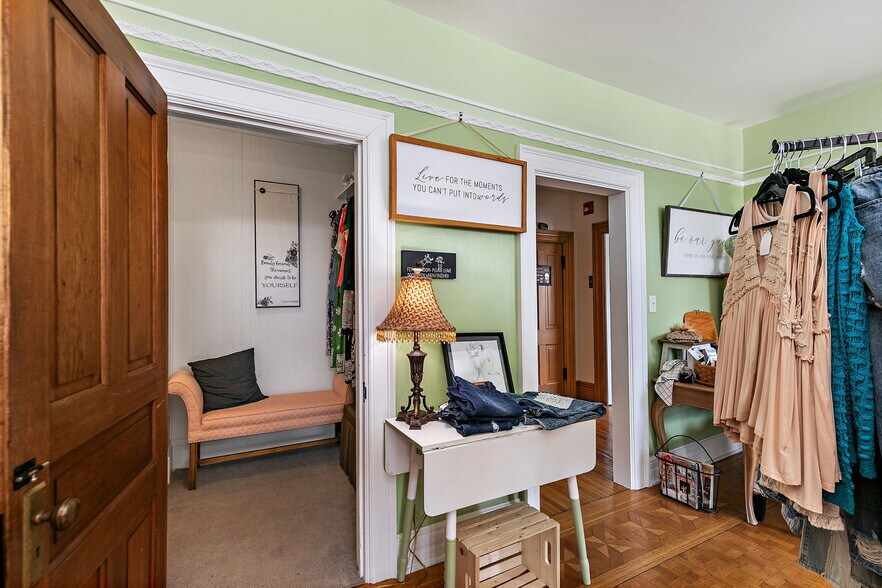 More Photos Of 303 N Main St, Elburn General Retail For Sale