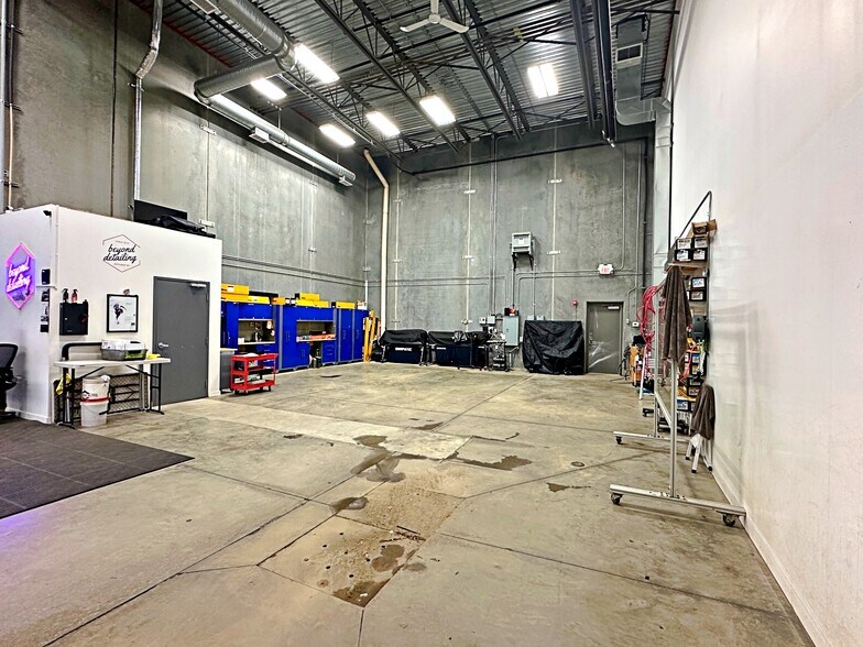 More Photos Of 400 Mackenzie Blvd, Fort McMurray Flex For Sale