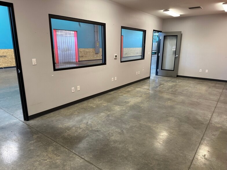 More Photos Of 487 Ryan Ave, Chico Industrial For Lease